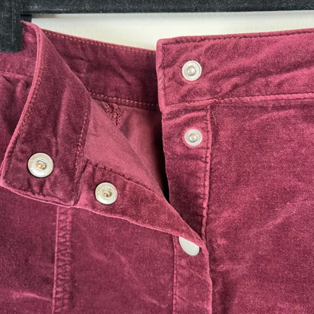Brandy Melville Velour Snap Front Mini Skirt Burgundy Stretch Women's Sz Medium - Picture 7 of 8